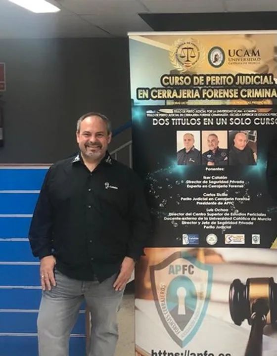 Iker Catalán, instructor de cerrajería forense